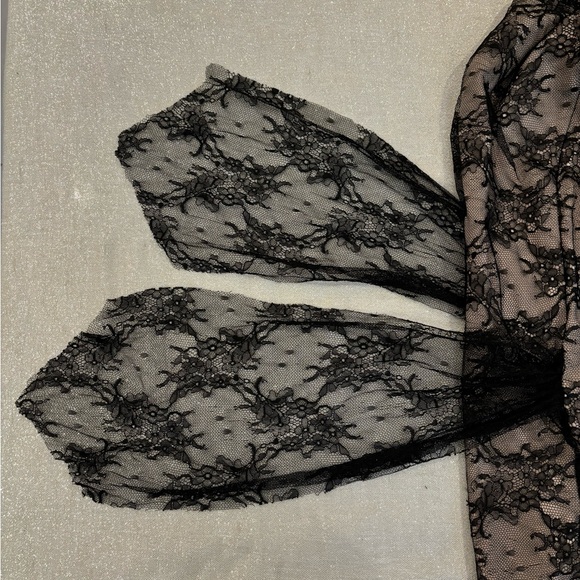 Red Valentino sleeveless black lace top size 6 - Picture 6 of 6